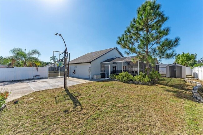 Building Photo - 8601 Cavendish Dr