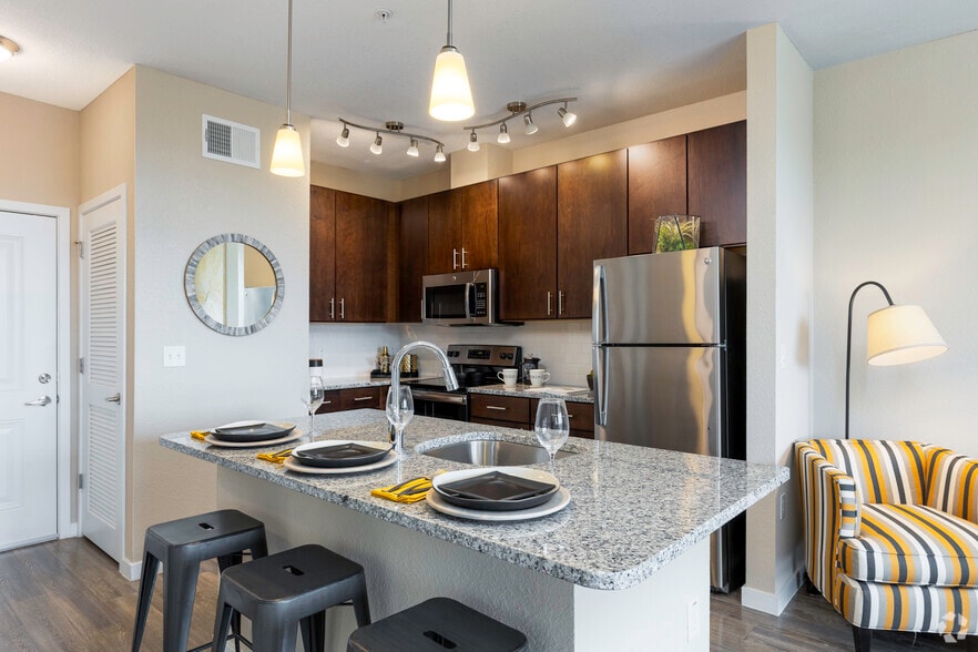 1BR, 1BA - 729SF - Kitchen - Dwell Maitland