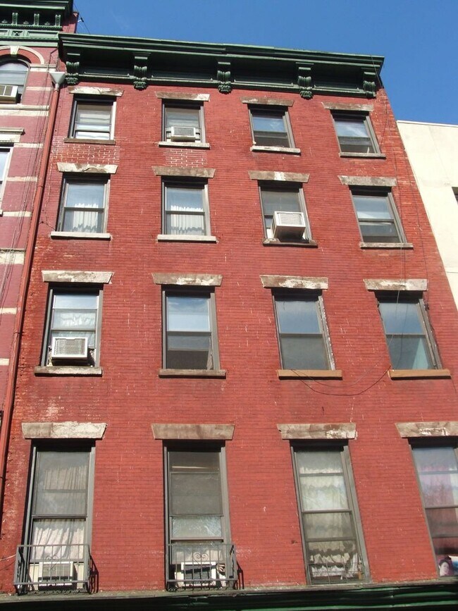 Building Photo - 41 Spring St