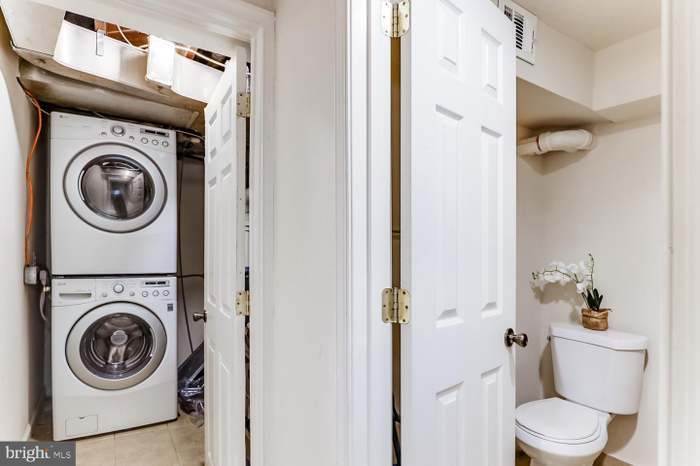 Building Photo - 4007 Ames St NE