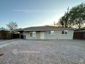 Building Photo - 4621 N 47th Dr