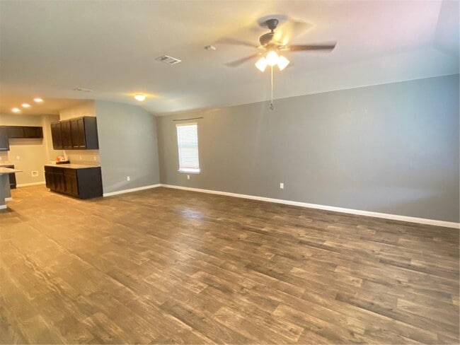 Building Photo - 321 Old Glory Trail