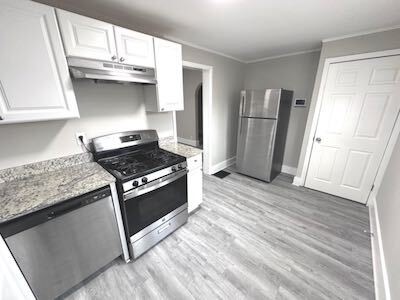 Building Photo - 1049 S Sheffield Ave