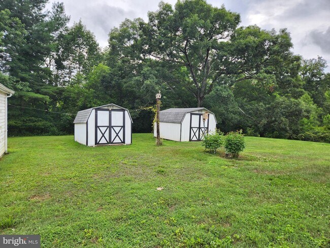 Building Photo - 12426 Legore Rd