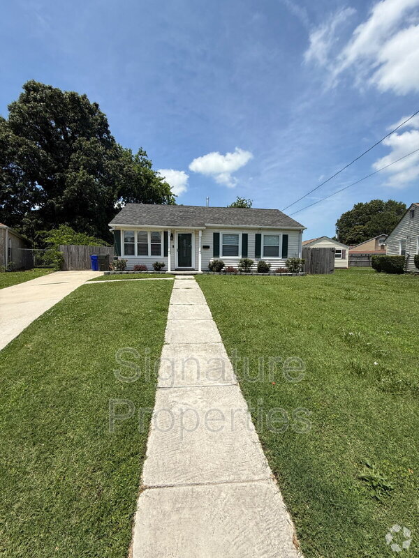 Building Photo - 908 Spaulding Dr