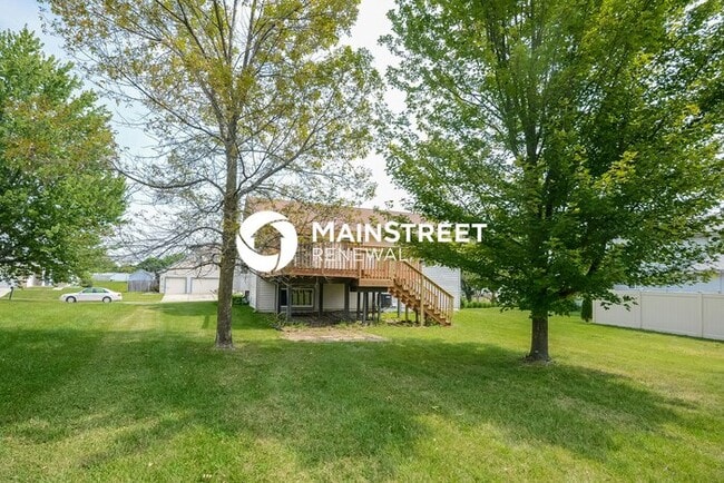 Building Photo - 3 Bedroom Pet-Friendly Home in Florissant, MO with Main Street Renewal