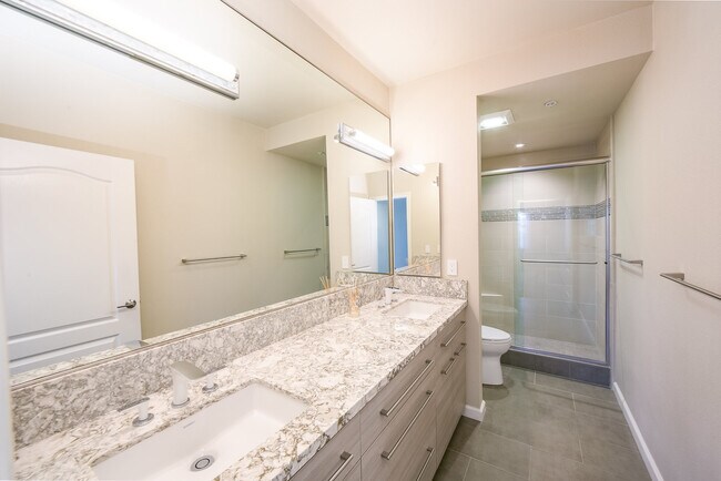 Building Photo - 880 Meridian Bay Ln