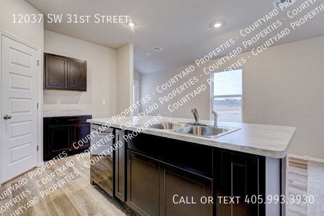 Building Photo - 12037 SW 31st St