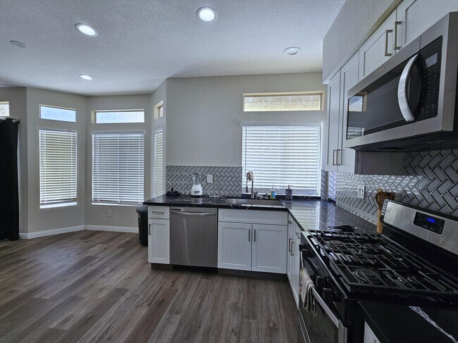 Building Photo - 69911 Willow Ln