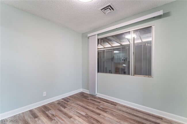 Building Photo - 2112 S Van Patten Pl