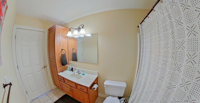 Building Photo - 601 Harland Dr