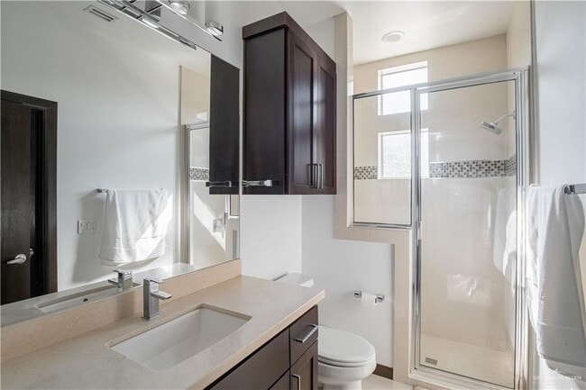 Building Photo - 26 El Jardin St