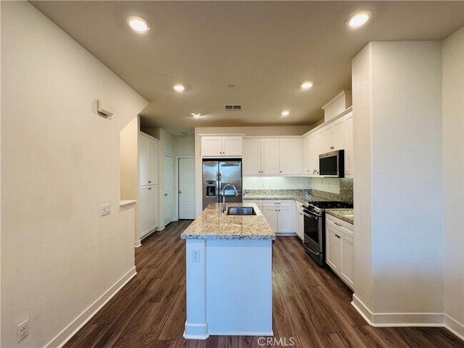 Building Photo - 2626 Glamis Ct