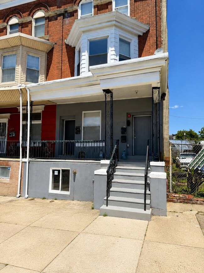 Building Photo - 3213 W Susquehanna Ave