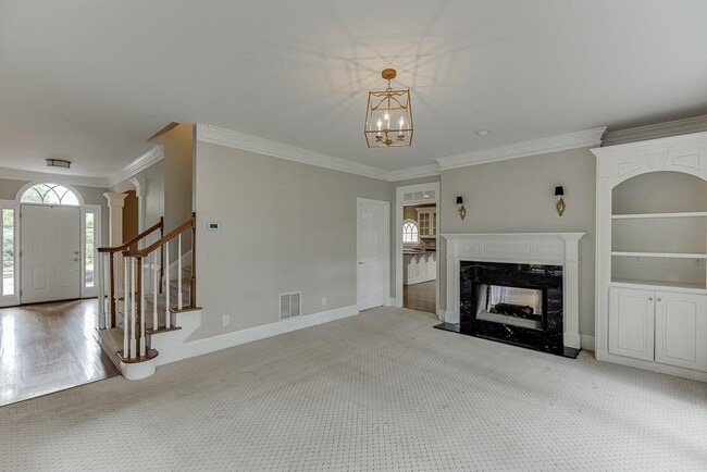 Building Photo - 2885 Towne Village Dr NW