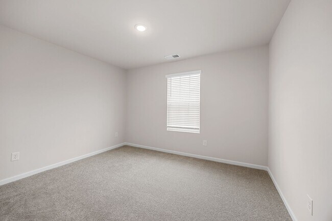 Building Photo - New constructed 5 bed 3 Bath Inman SC