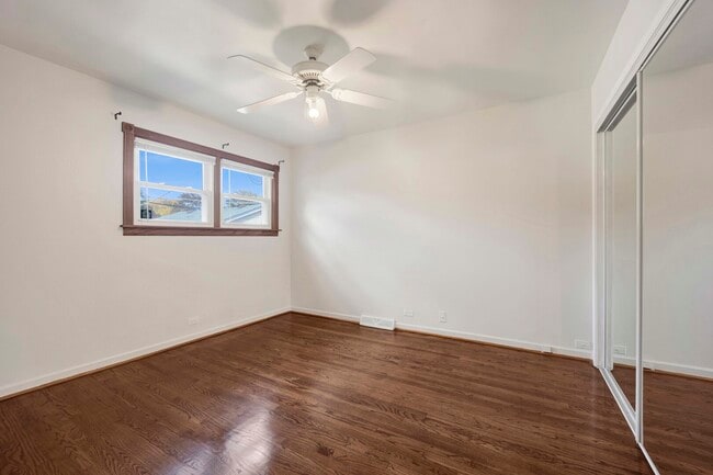 Building Photo - 9410 Lawler Ave