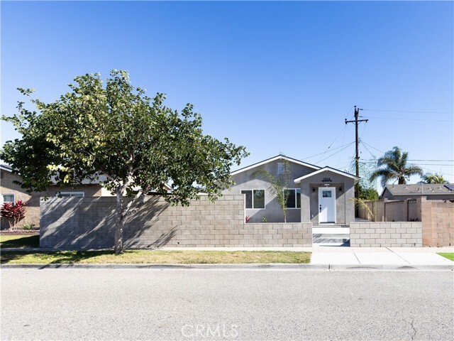 Building Photo - 5534 Vallecito Ave