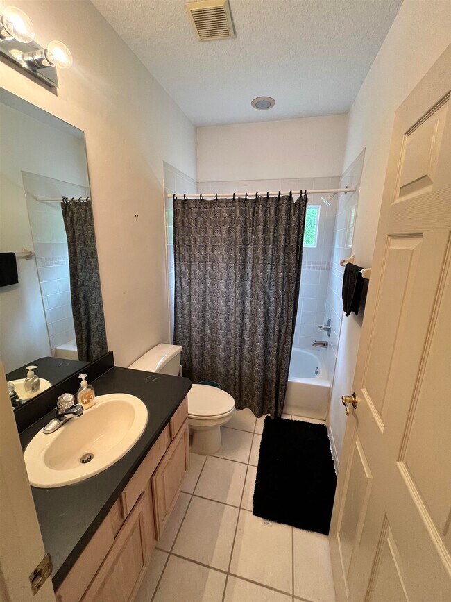Building Photo - 6773 Veronica Ct