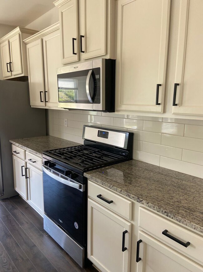 Building Photo - Coming Soon For Rent in Springville!