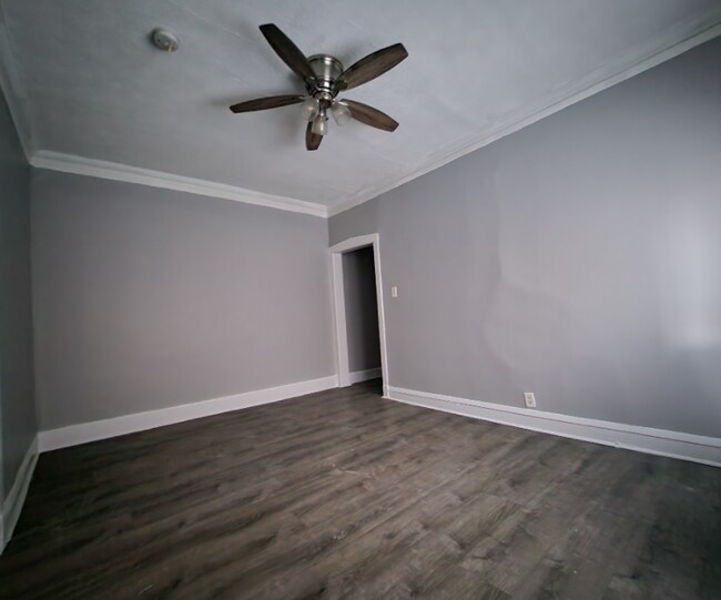 Building Photo - 6633 S Ellis Ave