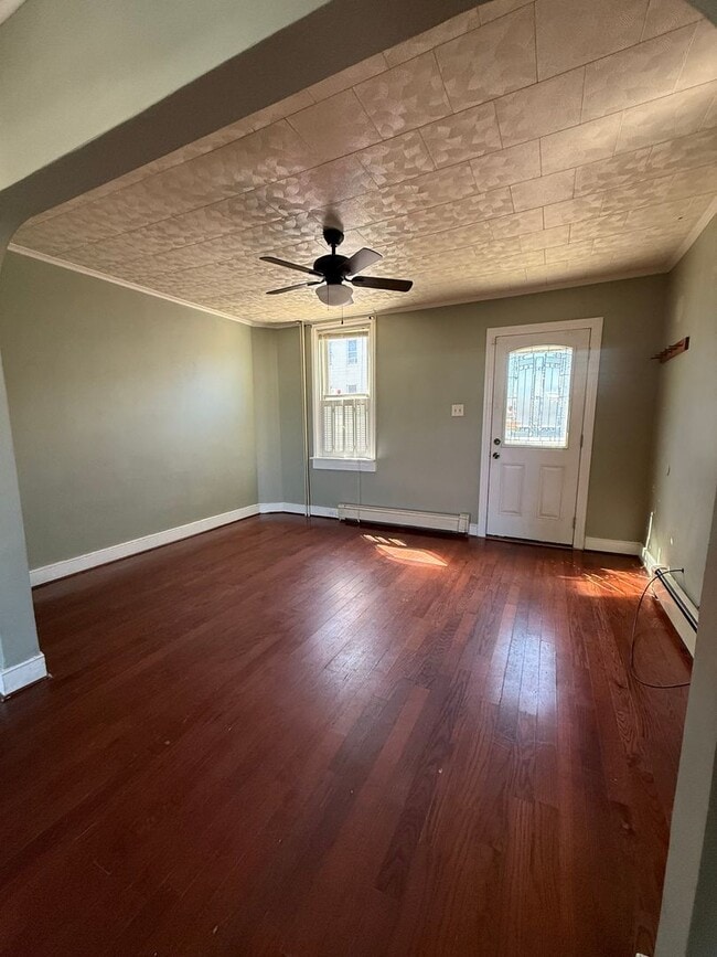 Building Photo - Beautiful Columbia 3 BR for Immediate Move in