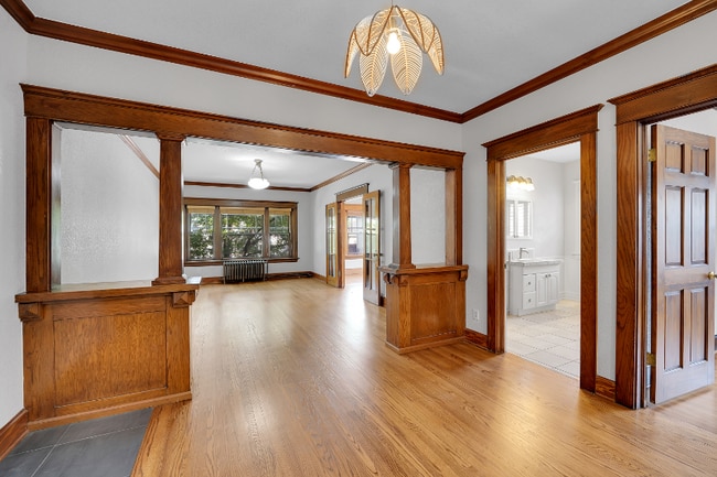 Building Photo - 2708 E 14th Ave