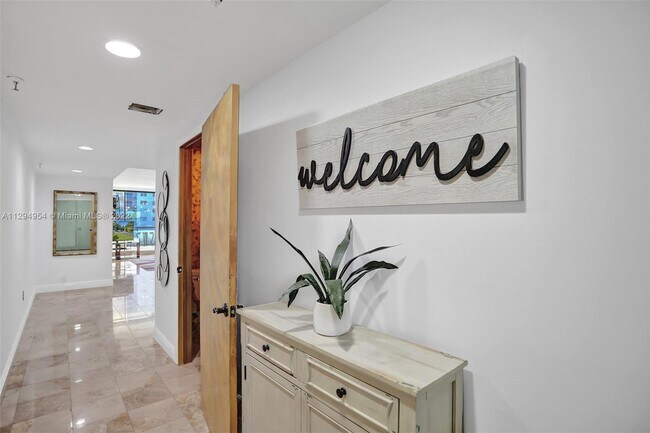 Building Photo - 406 Poinciana Island Dr