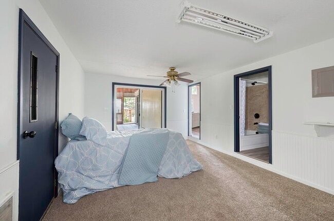 Building Photo - BEAUTIFUL CABIN STYLE HOME ACROSS FROM SIL...