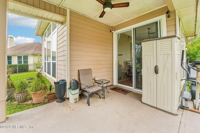 Building Photo - 1629 Sandy Springs Dr