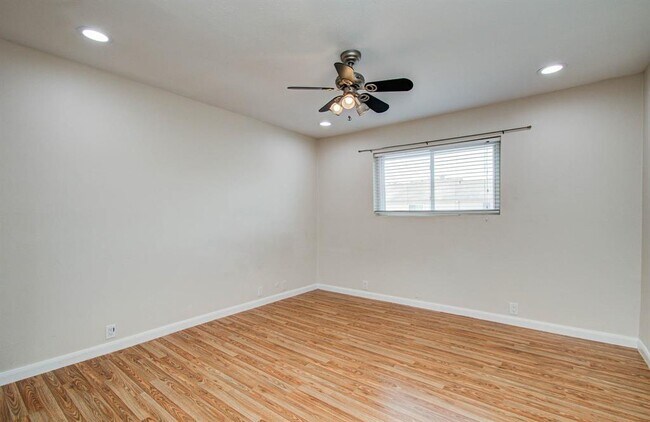 Building Photo - 8102 Amelia Rd