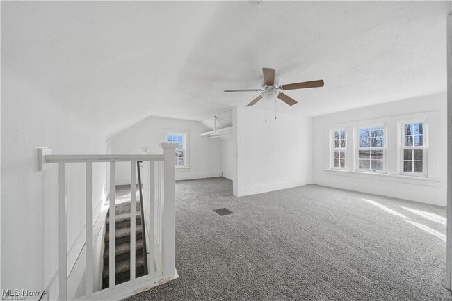 Building Photo - 437 Erie St