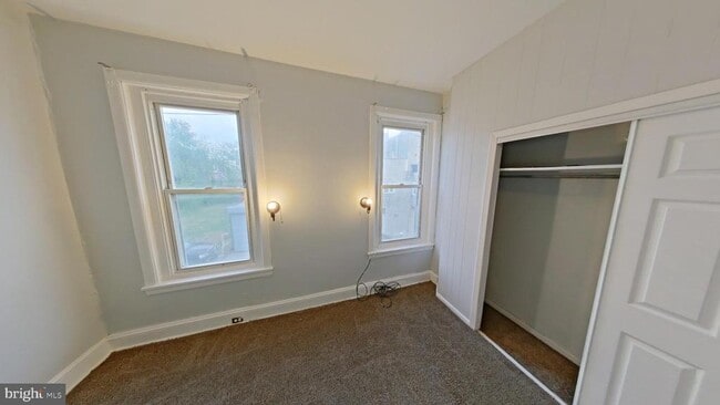 Building Photo - 2304 N Smedley St