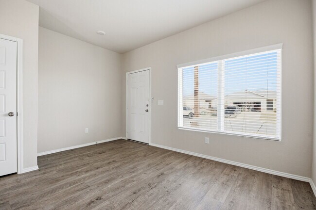 Building Photo - "Charming 3-Bedroom Retreat with 2 Baths in the Heart of New Braunfels!"