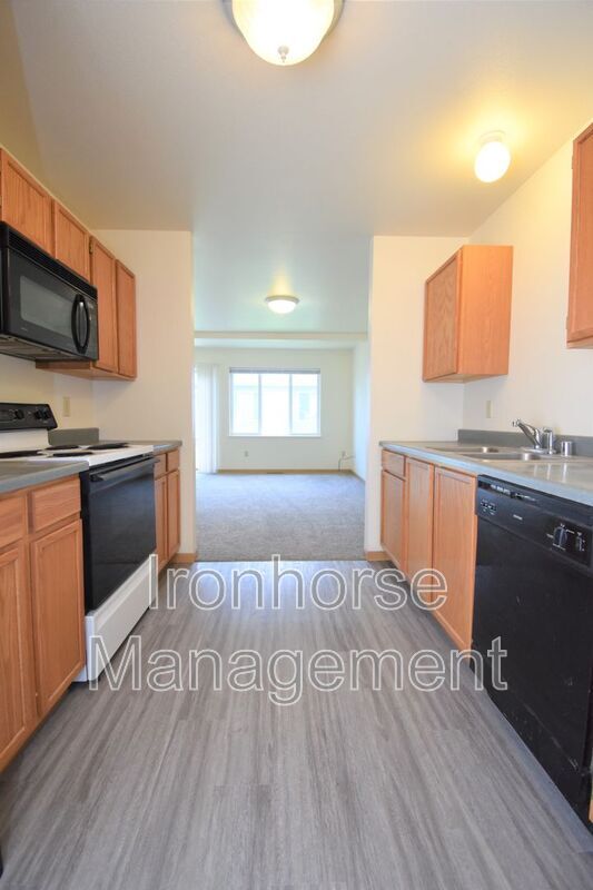 Building Photo - 2411 Wheeler Dr