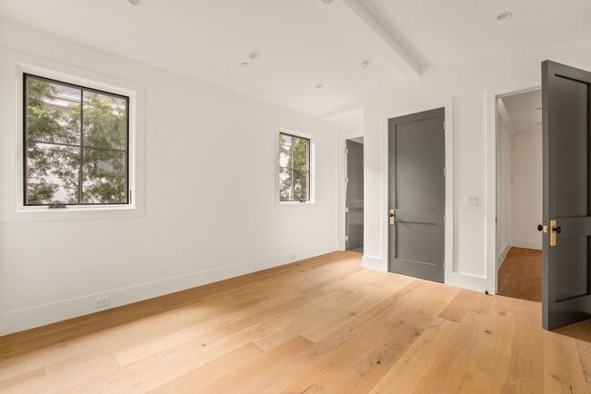 Building Photo - 9022 Monte Mar Dr