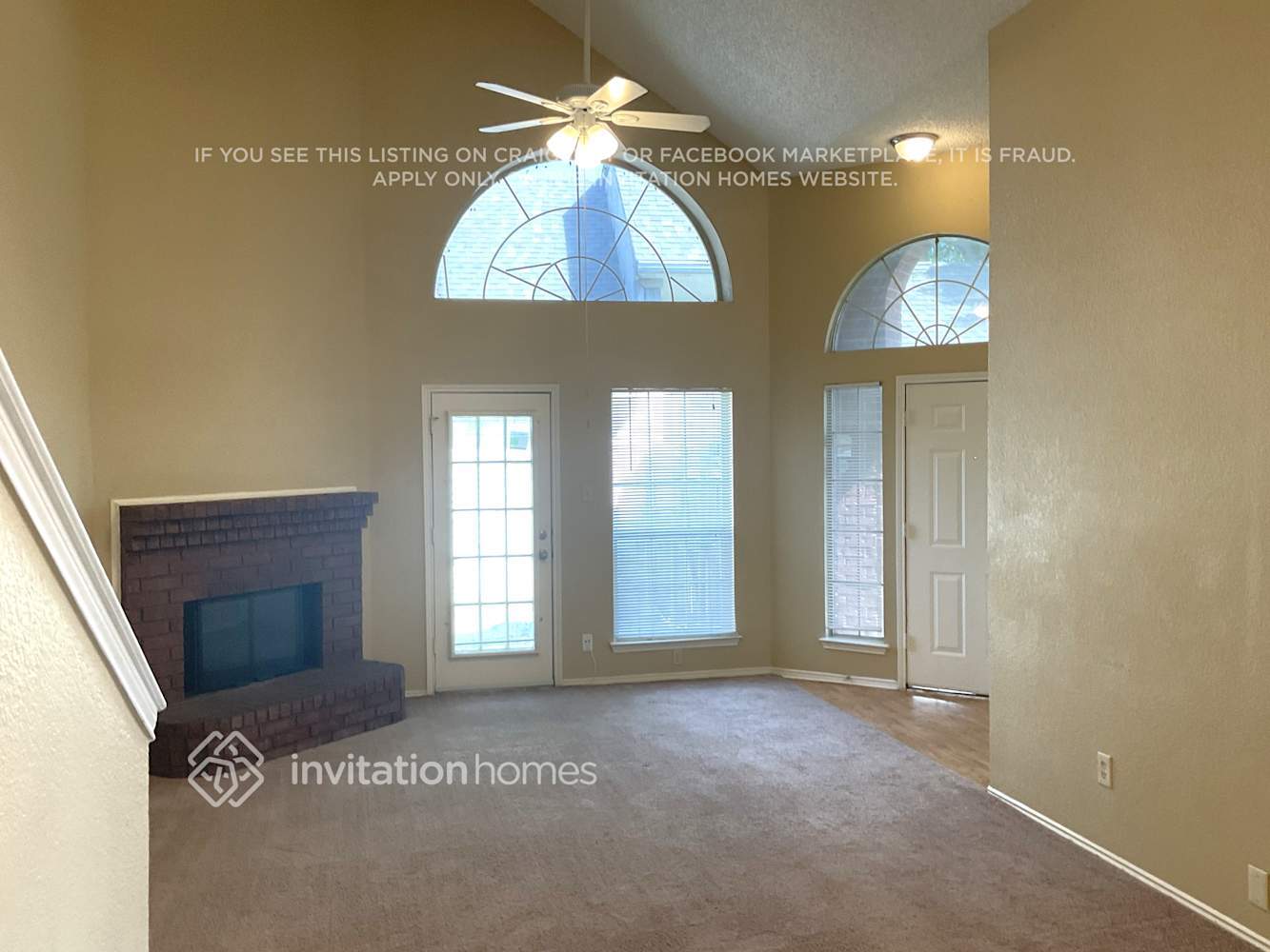 Building Photo - 4402 Laredo Dr