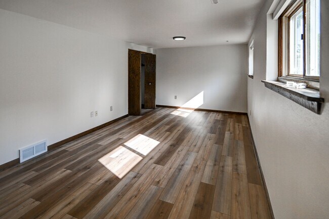 Building Photo - Katzfey-6715-6717 Century Ave