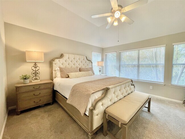 Building Photo - 46 Flickering Sun Ct