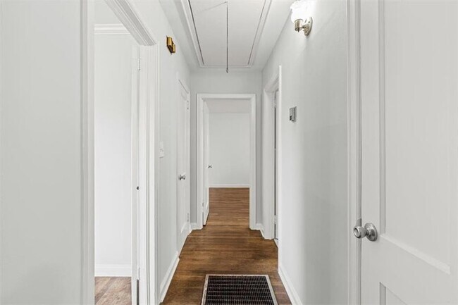 Building Photo - 449 10th St NW