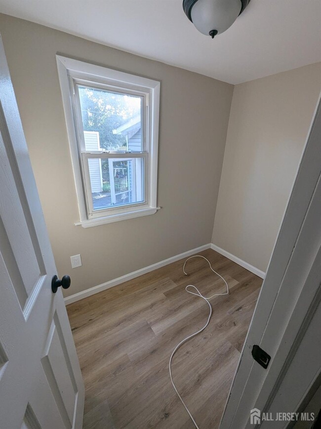 Building Photo - 10 Pierson St