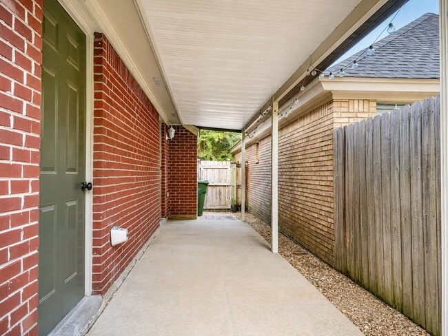 Building Photo - 1248 Westfield Ln