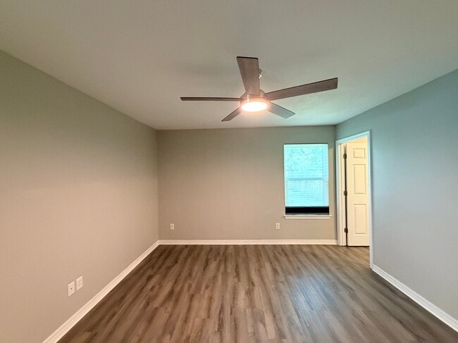Building Photo - 7738 Lola Cir
