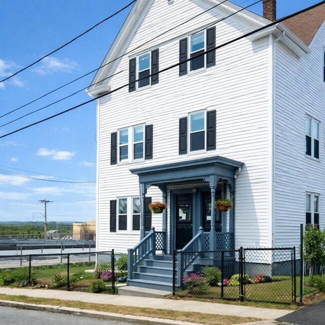 Building Photo - 22-22 10th St