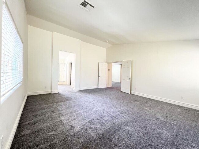 Building Photo - 9773 Marcelline Ave