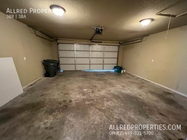 Building Photo - 52 S Ray Ave