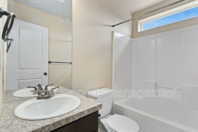 Building Photo - 311 Newaygo Dr