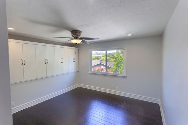 Building Photo - Stunning Almaden Valley 4-Bedroom Home