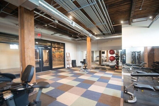 Building Photo - 806 Sampson St