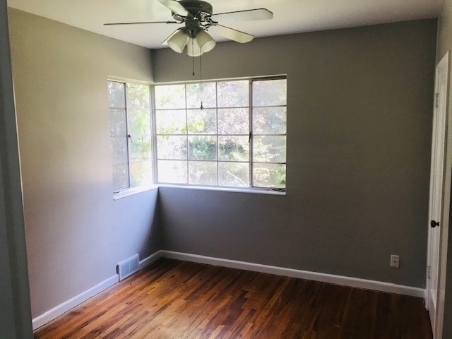 Building Photo - Home close to WSU with secluded yard